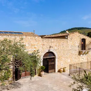  Hotel Masseria Fortificata Lo Zafferaneto