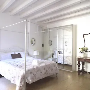 ** Aparthotel Academia Italia